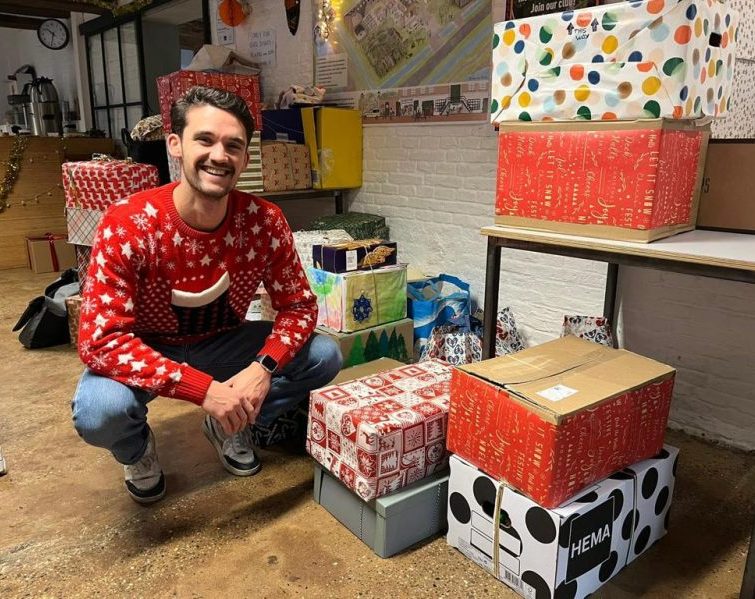 Volunteer christmas Volunteer christmas