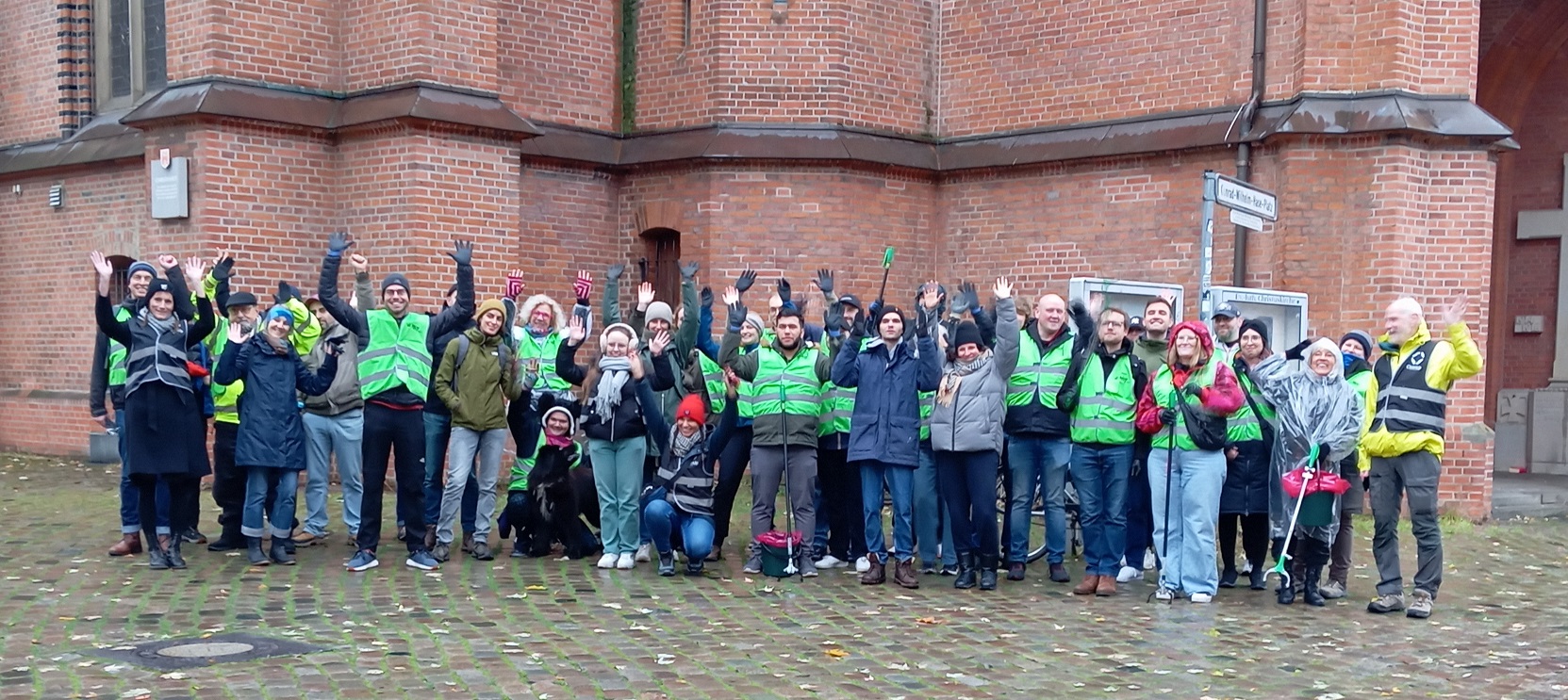 bild-2-gruppe-img_20251116_192431